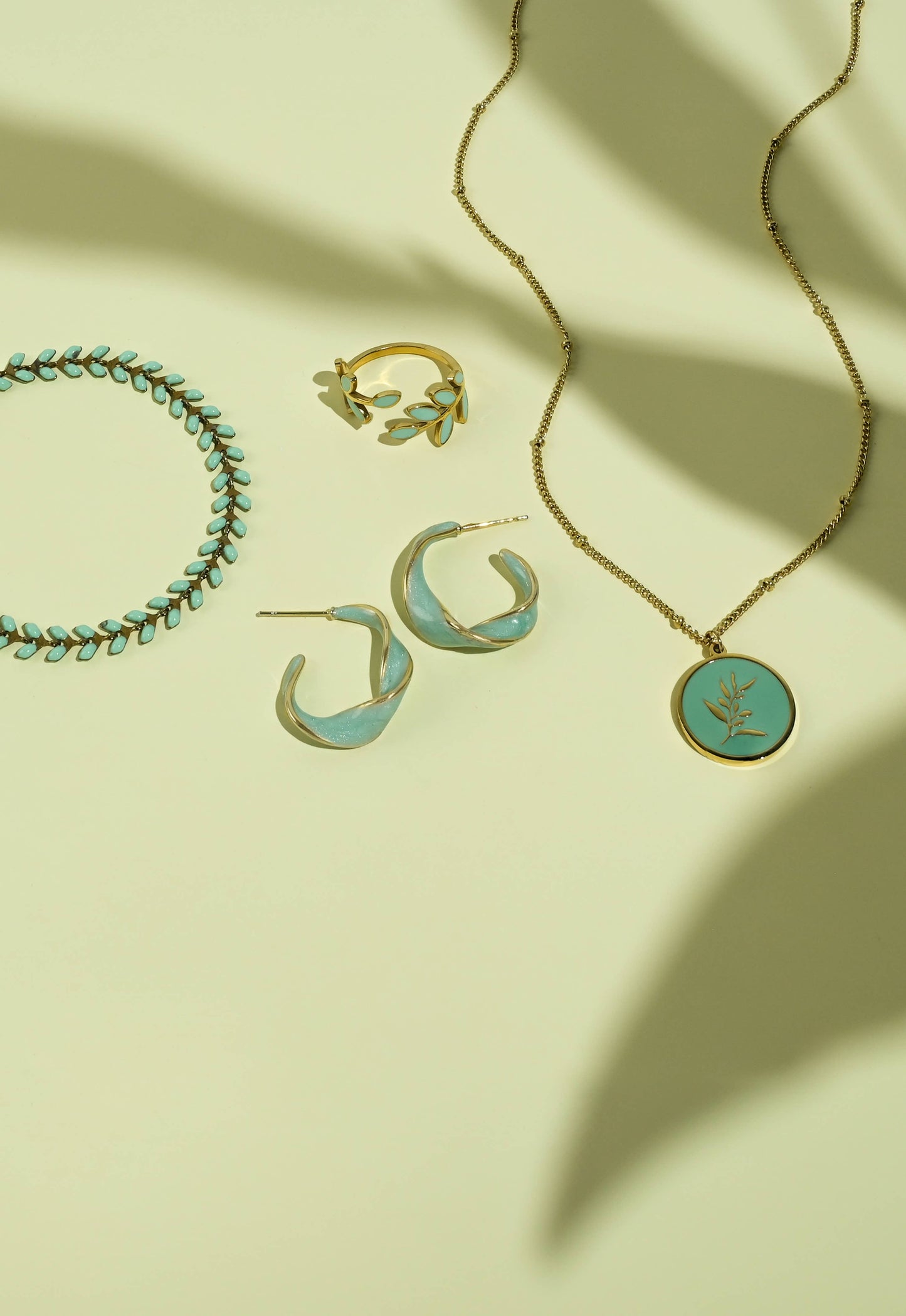 Resilience Leaf Necklace in Mint