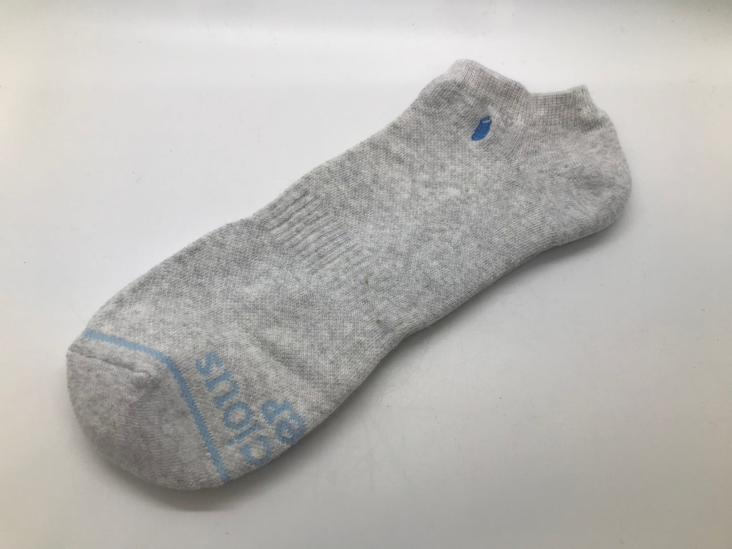 SS Adult Ankle Socks that Give Books