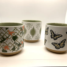 Load image into Gallery viewer, Planter, Ceramic 4&quot; green design
