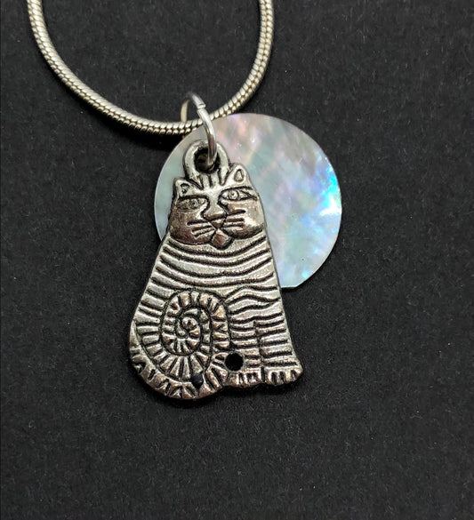 Liza Paizis Cat MOP Small Pendant Necklace
