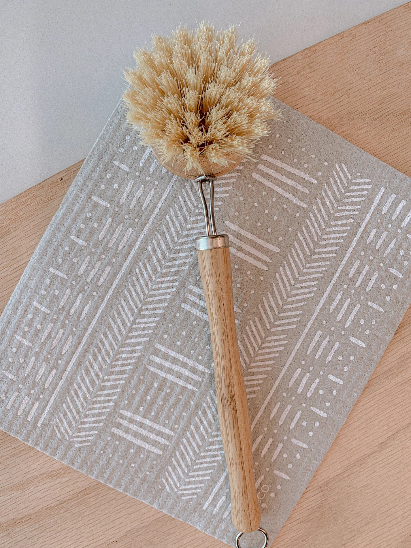 CASA AGAVE® Long Handle Dish Brush