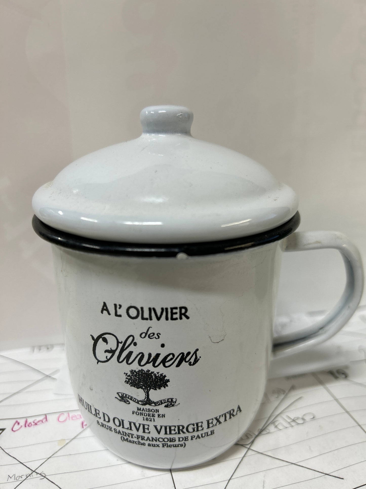 A L' Olivier Metal mug w/lid
