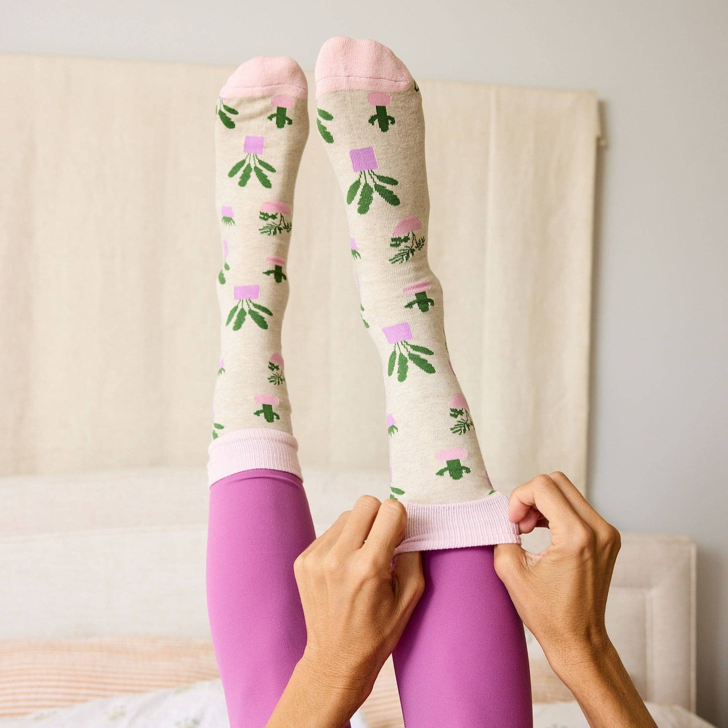 Socks that Support Mental Health (Happy Houseplants): Medium