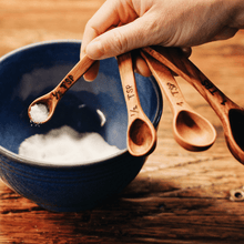 Load image into Gallery viewer, Laurelwood Measuring Spoon Set
