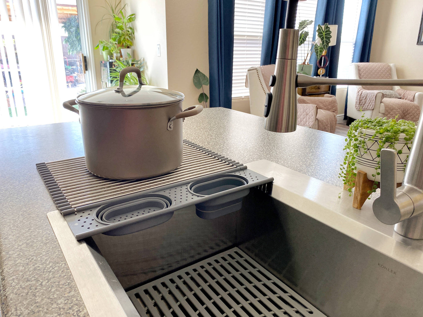 Roll up Silicone & Steel Dish Drying Rack: Black