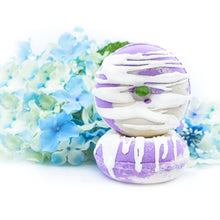 Load image into Gallery viewer, Black Raspberry Vanilla | Donut Shaped Bath Bomb
