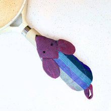 Load image into Gallery viewer, Mouse Skillet Handle Holder
