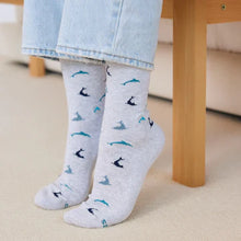 Load image into Gallery viewer, Adult Socks that Protect Dolphins
