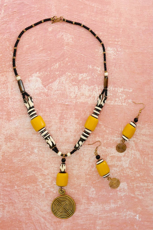 Retro Spin Yellow Trade Bead Necklace