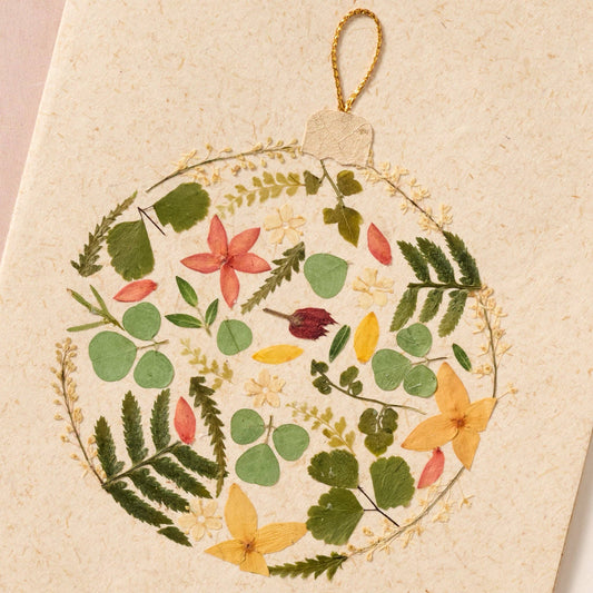 Makulay Pressed Flower Ornament Christmas Card