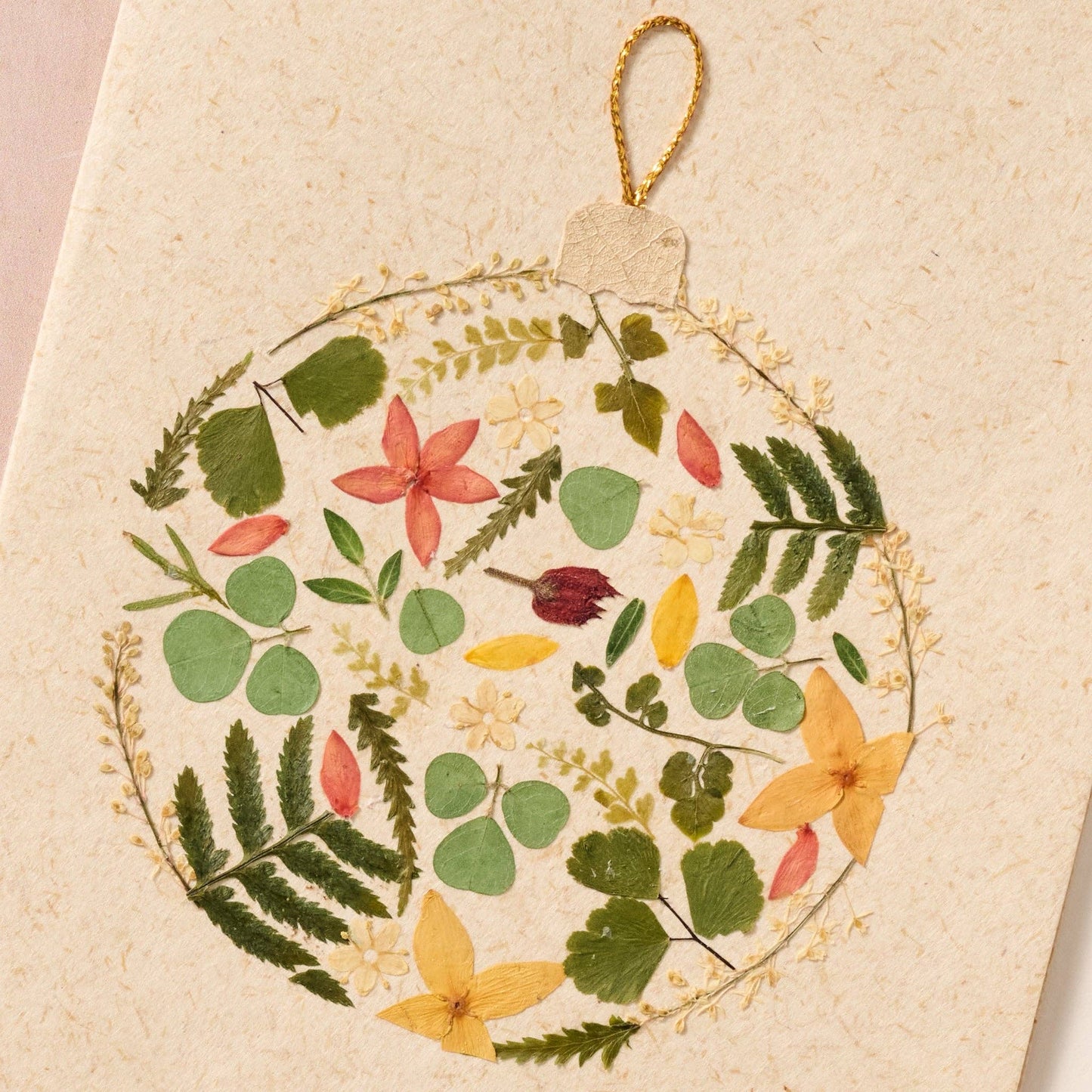 Makulay Pressed Flower Ornament Christmas Card