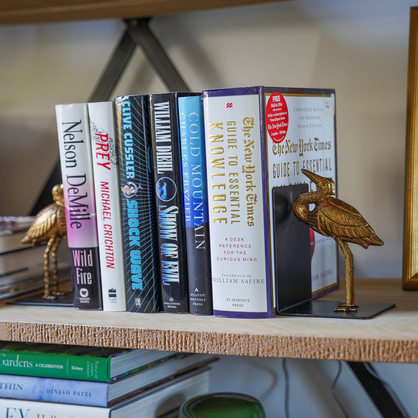 Fox Run Crane Decorative Bookend Set, Iron, 3.5”x4.1”x5.75"