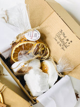 Load image into Gallery viewer, Rustic Spa Gift Set
