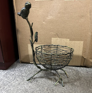 Bird nest wire twig basket