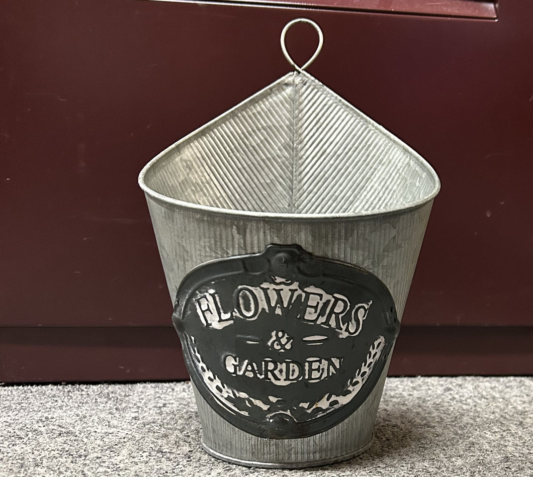 Planter, Galvanized Metal loop Flowers & Garden