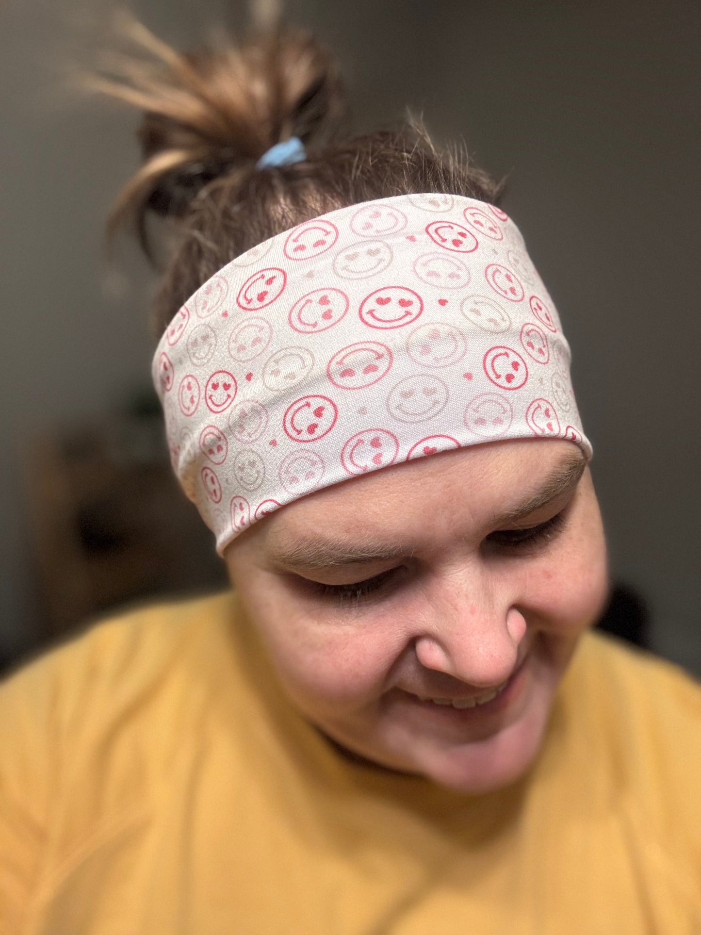 Smileys with heart eyes Headband