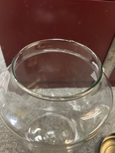 Load image into Gallery viewer, Vintaged Glass Jars Tin Lid
