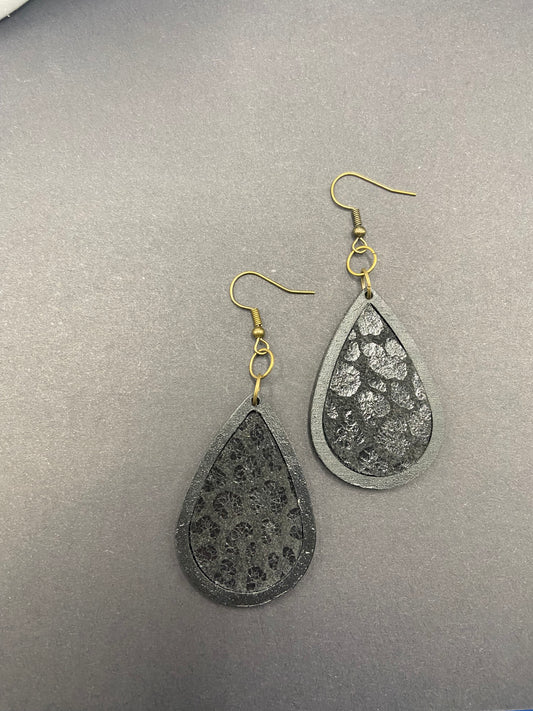 Tear shape wood and leather earring