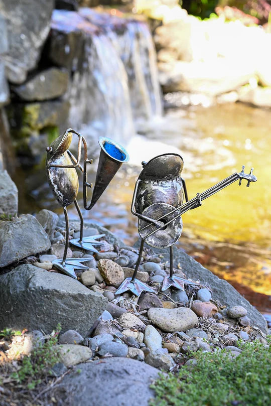 Frog Metal Sculpture Banjo Playing