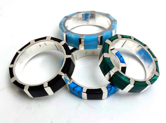 Unbroken Chain Stone inlaid Ring