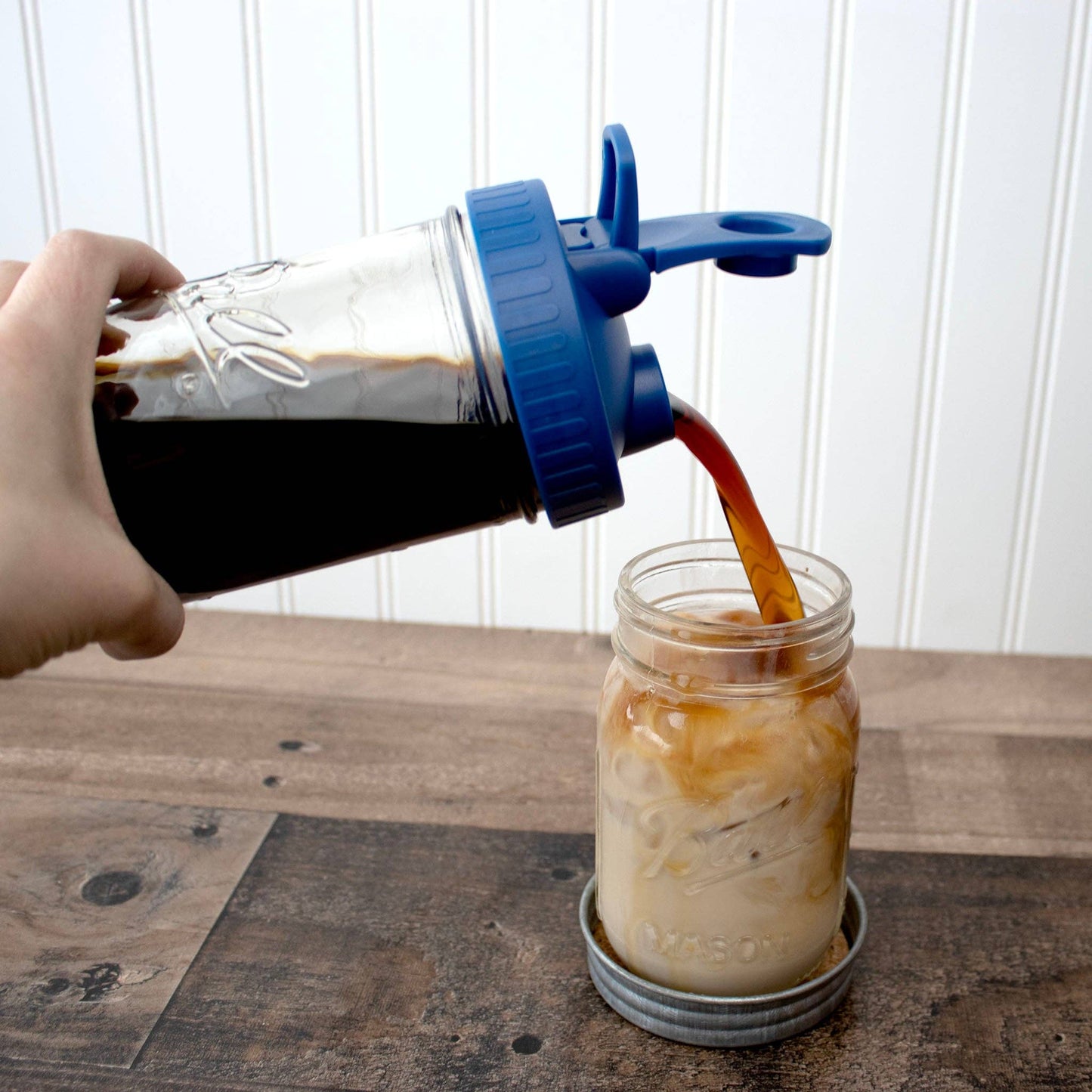 Pour & Store Shaker Lid w/ Carry Loop for Mason Jars: Leaf green / Wide mouth / Updated