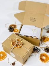 Load image into Gallery viewer, Rustic Spa Gift Set

