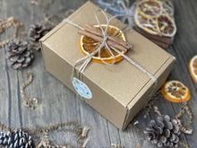 Load image into Gallery viewer, Rustic Spa Gift Set
