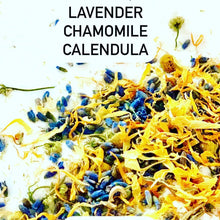 Load image into Gallery viewer, Organic Herbal Mix Bath Bomb
