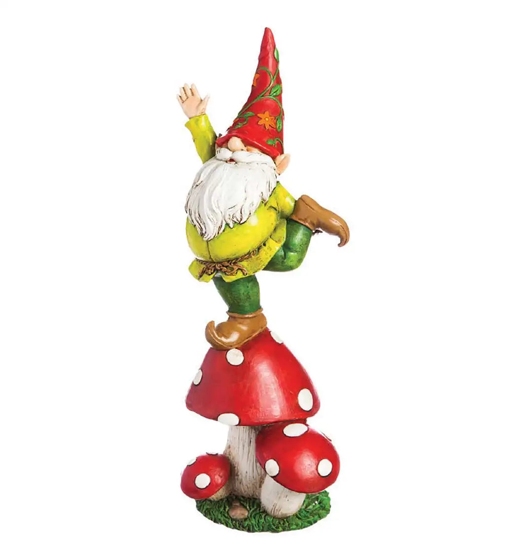 Statue, Gnome Yellow standing on vegi
