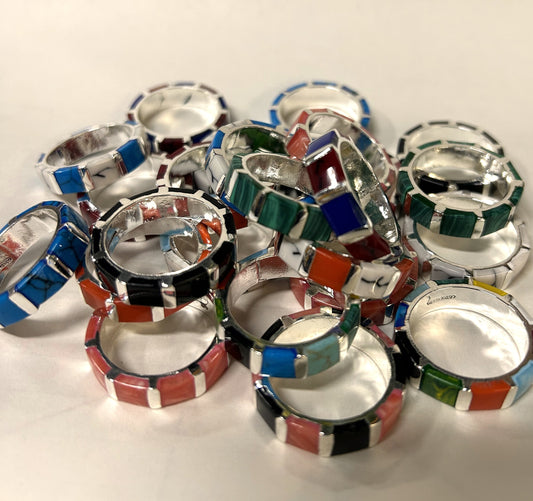 Unbroken Chain Stone inlaid Ring