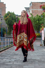 Load image into Gallery viewer, Adult Comodo Poncho
