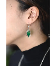 Load image into Gallery viewer, Green Leaf Earrings
