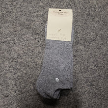 Load image into Gallery viewer, Adult Ankle Socks that Save Dogs
