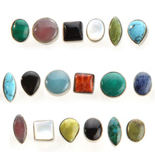 Load image into Gallery viewer, Fiori Stud Earrings
