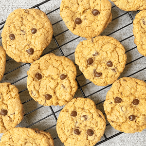 Mix Chocolate Chip Oatmeal Cookie