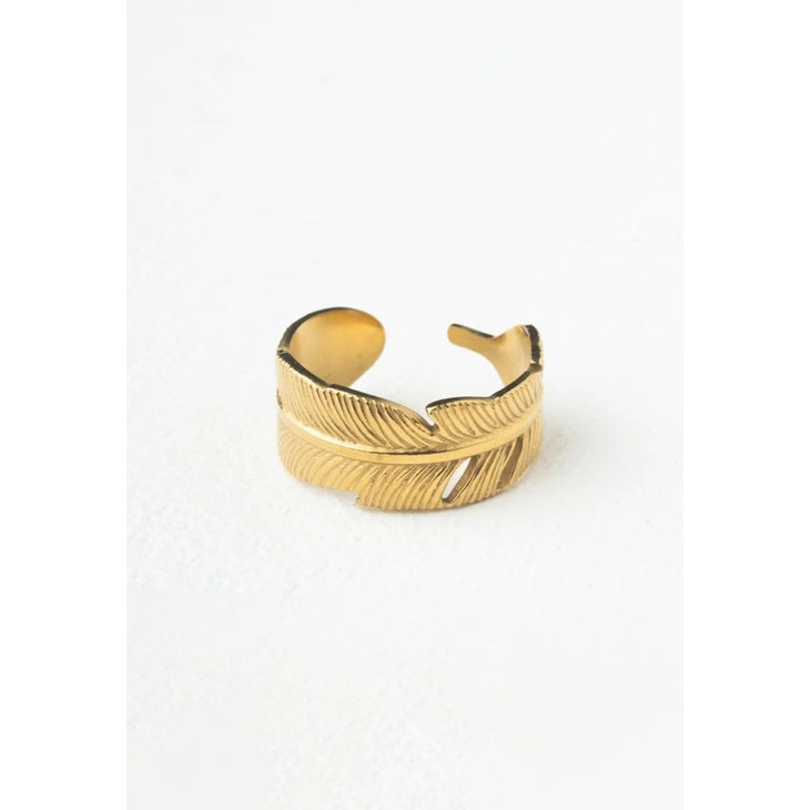 Lavish Gold Feather Ring