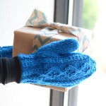 Load image into Gallery viewer, Hand Knit Wool Scarf Hat &amp; Mitten
