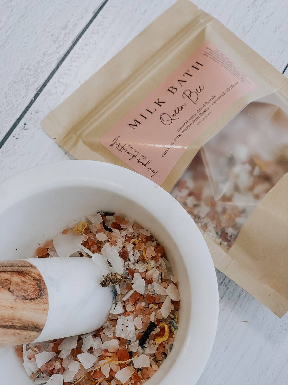 Queen Bee with Magnesium Flakes | Coconut Milk & Salt Blends