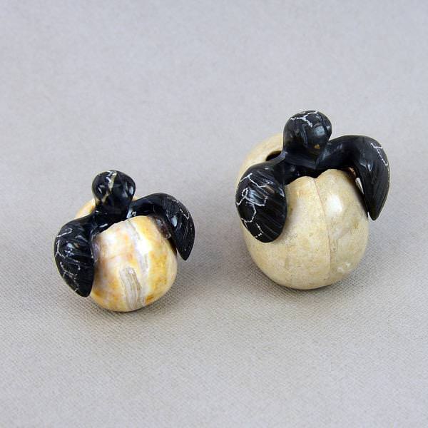 Marble/Onyx Turtle in Egg – M