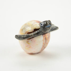 Marble/Onyx Turtle in Egg – S