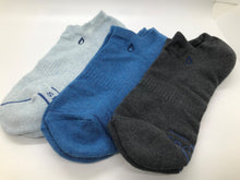 Load image into Gallery viewer, Adult Ankle Socks that Give Water

