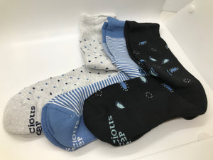 Adult Socks that Give Water