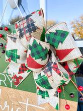 Load image into Gallery viewer, Merry Christmas Hanger - Green
