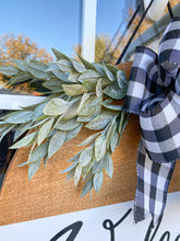 Load image into Gallery viewer, Welcome Door Hanger (White)
