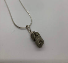 Load image into Gallery viewer, Mineral &amp; Crystal Necklaces
