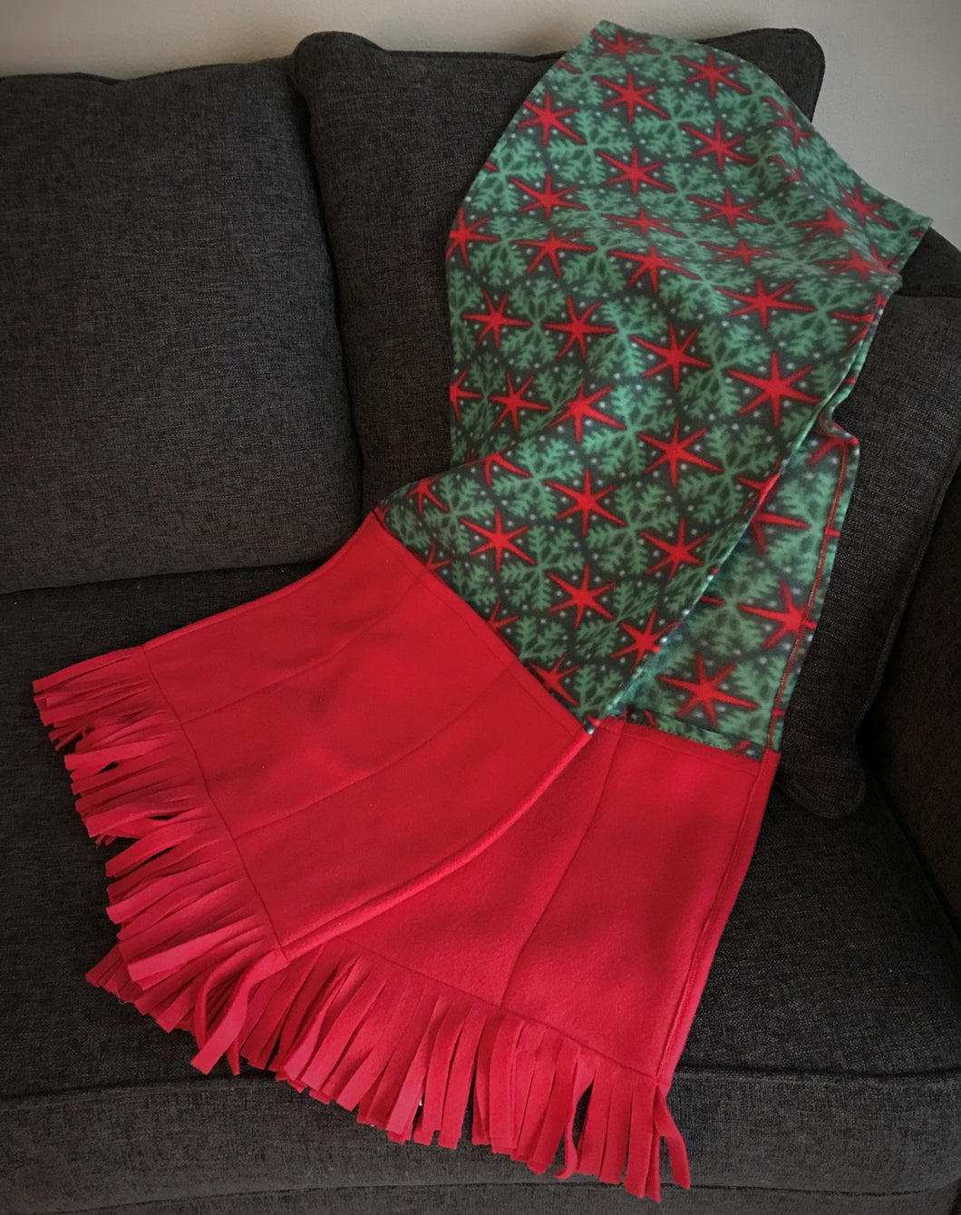 Kid's Holiday Fleece Wrap with Pockets