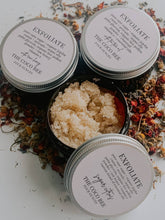 Load image into Gallery viewer, Espresso &amp; Coconut | Exfoliating Sugar Scrubs
