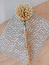 Load image into Gallery viewer, CASA AGAVE® Long Handle Dish Brush
