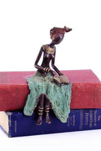 Load image into Gallery viewer, Beauty of Knowledge Burkina Bronze Sculpture
