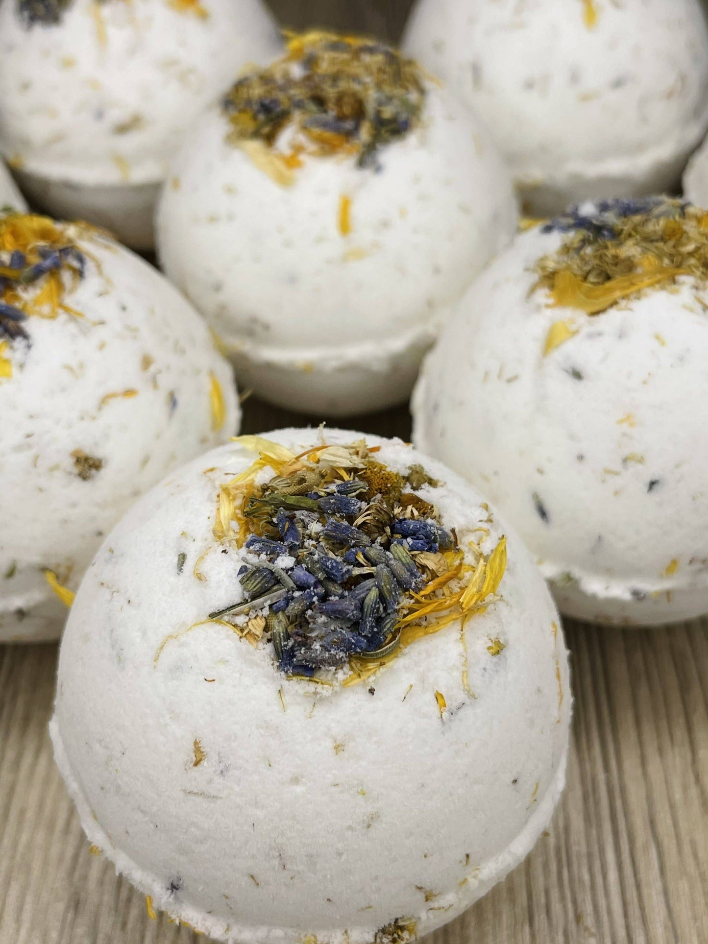 Organic Herbal Mix Bath Bomb